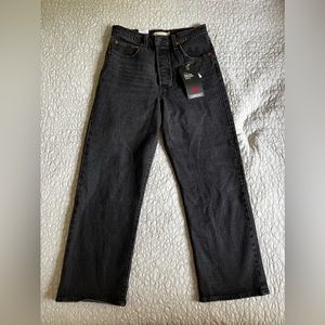 Levi’s Ribcage Straight Ankle Jeans